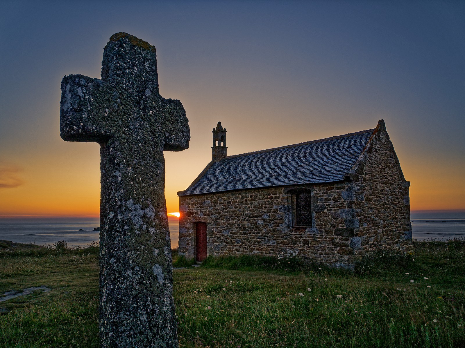 Bretagne, sunset, coucher de soleil, chapelle, Saint Samson, croix, Landunvez
