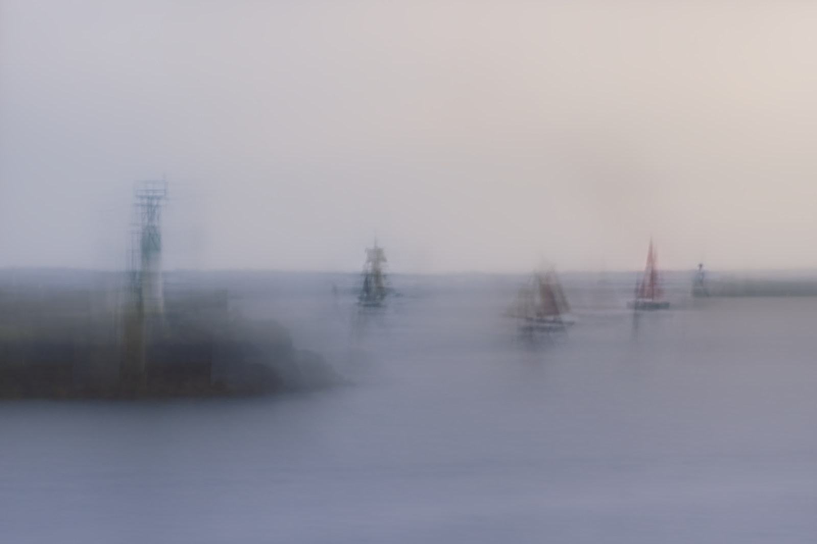 Le départ, voiliers, voile, sail, sailing, brittany, Bretagne, bateau, boat, phare, lighthouse, balise,