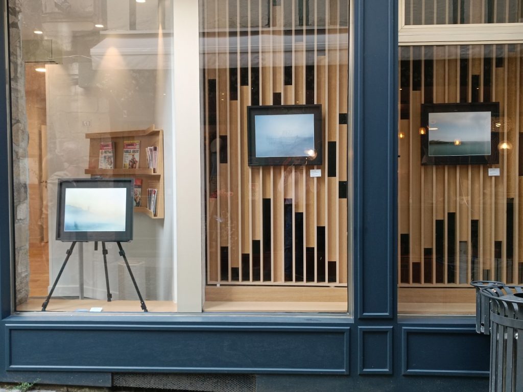 2025-09 Expo Cour des arts Vannes 10 Exposition Manu Munier Photographie Cour des Arts, Vannes, Chambre des notaires