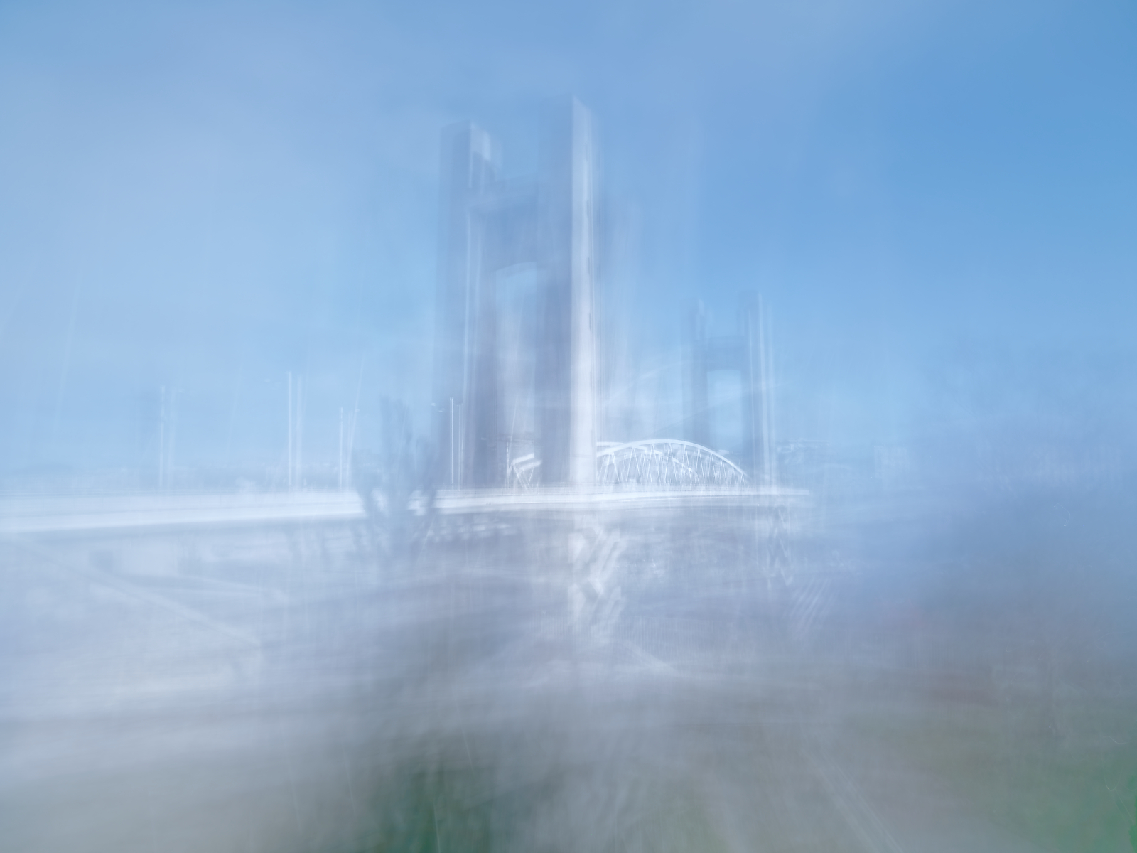 Un pont entre deux rives - Manu Munier Photos abstraites et impressionnistes